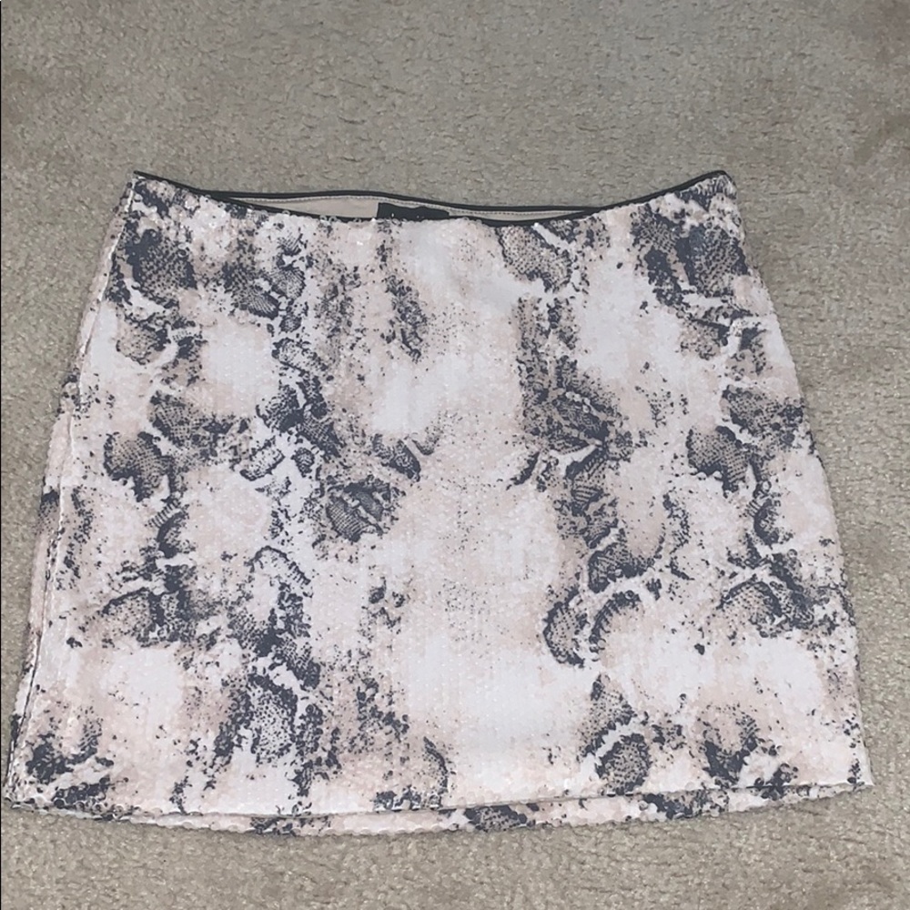 Sequence skirt